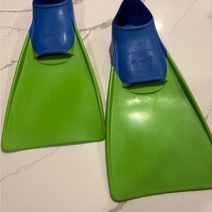 Sporti Floating Swim Fins - Blue and Green